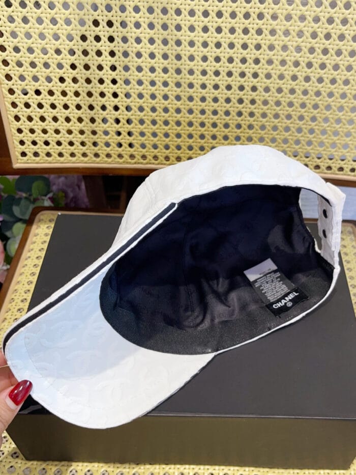 Chanel 24P Contrast Piping Jacquard CC Baseball Cap White - Master Quality 1:1 - Image 4